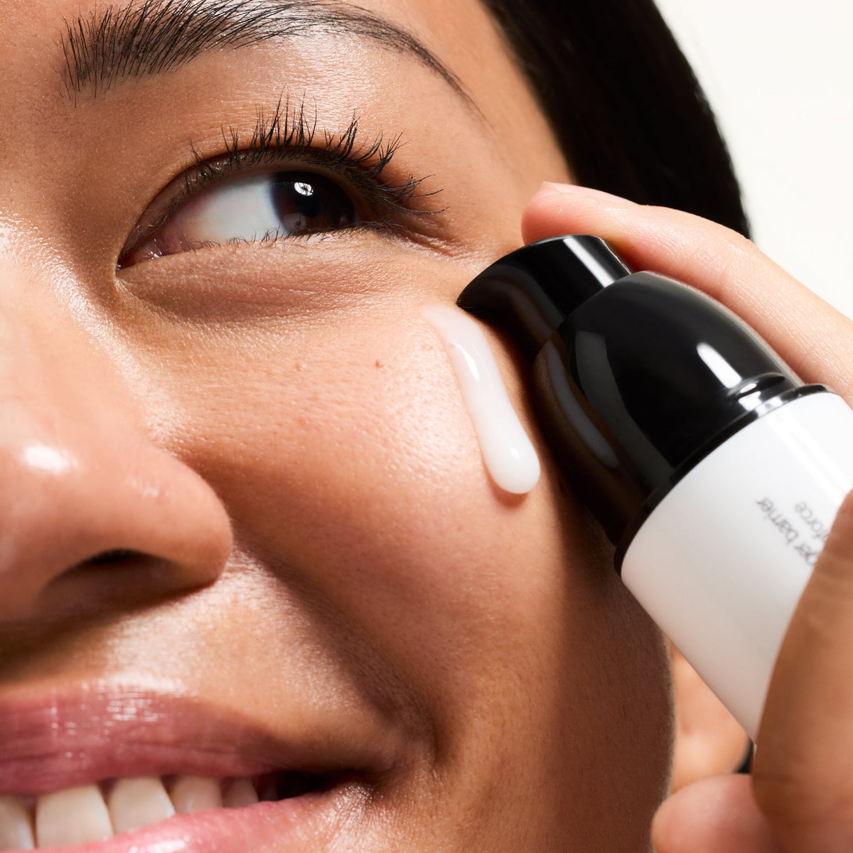 ectoin-hydro-barrier-serum-i5 Ectoin-Globals_Texture-bottle.jpg
