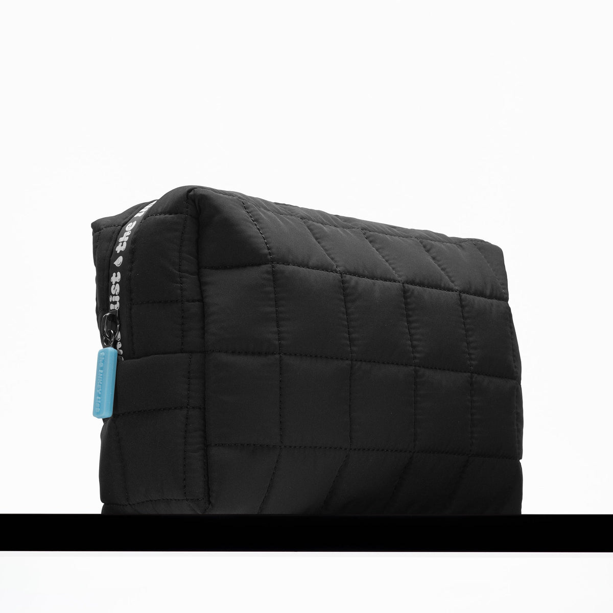 the-inkey-list-washbag-r5 washbag-hydration-05.jpg